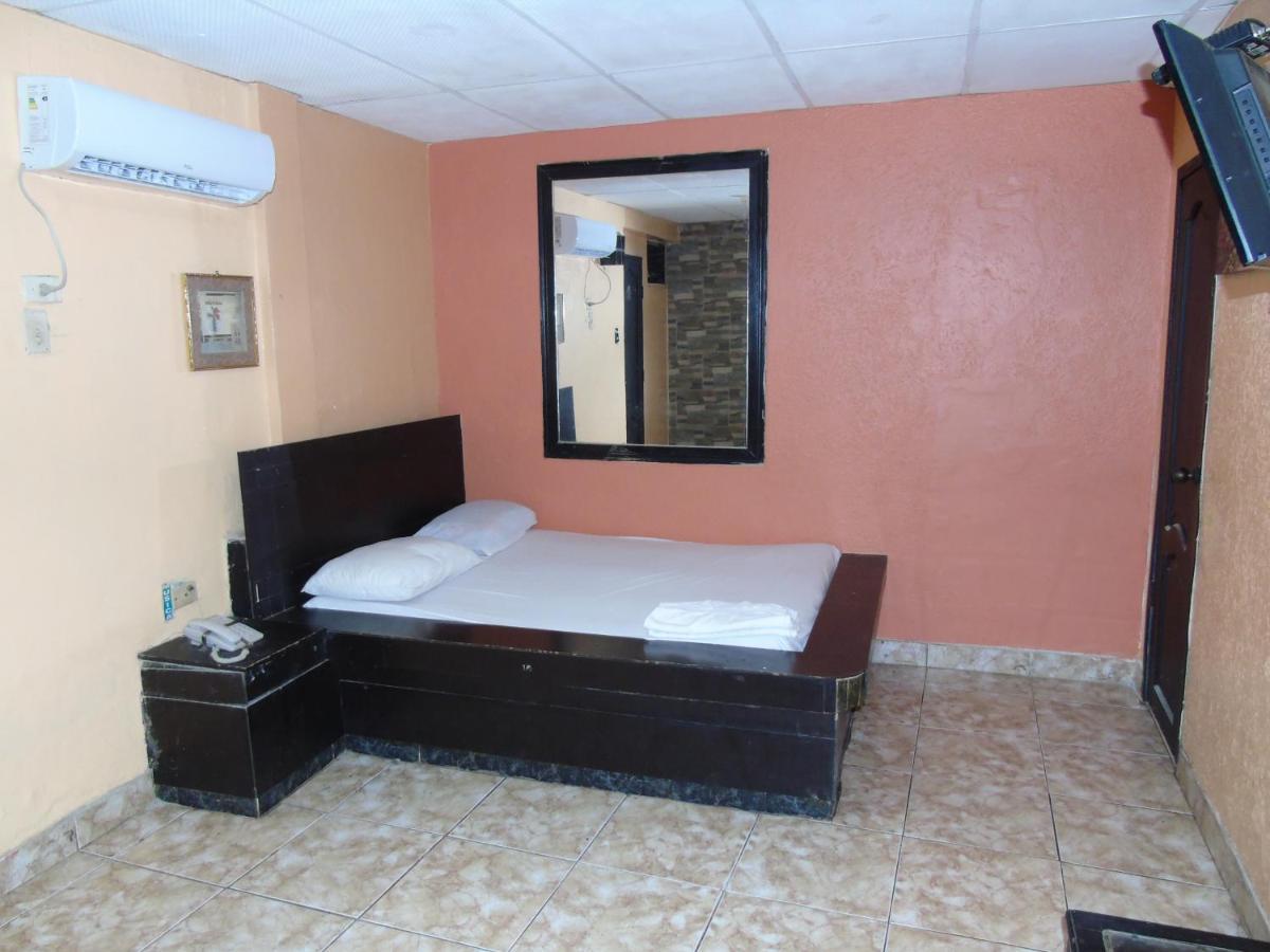 Hotel Imperial Guayaquil Esterno foto