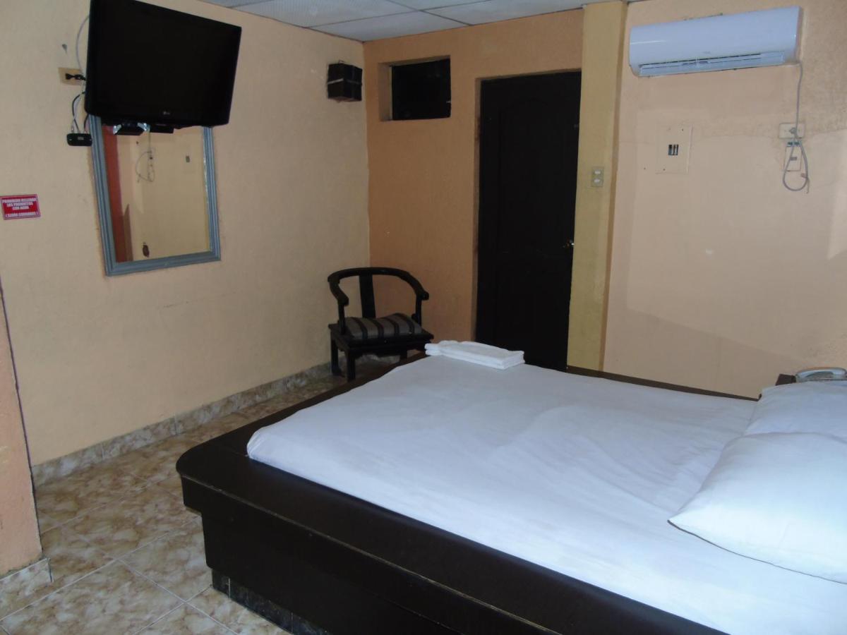 Hotel Imperial Guayaquil Esterno foto