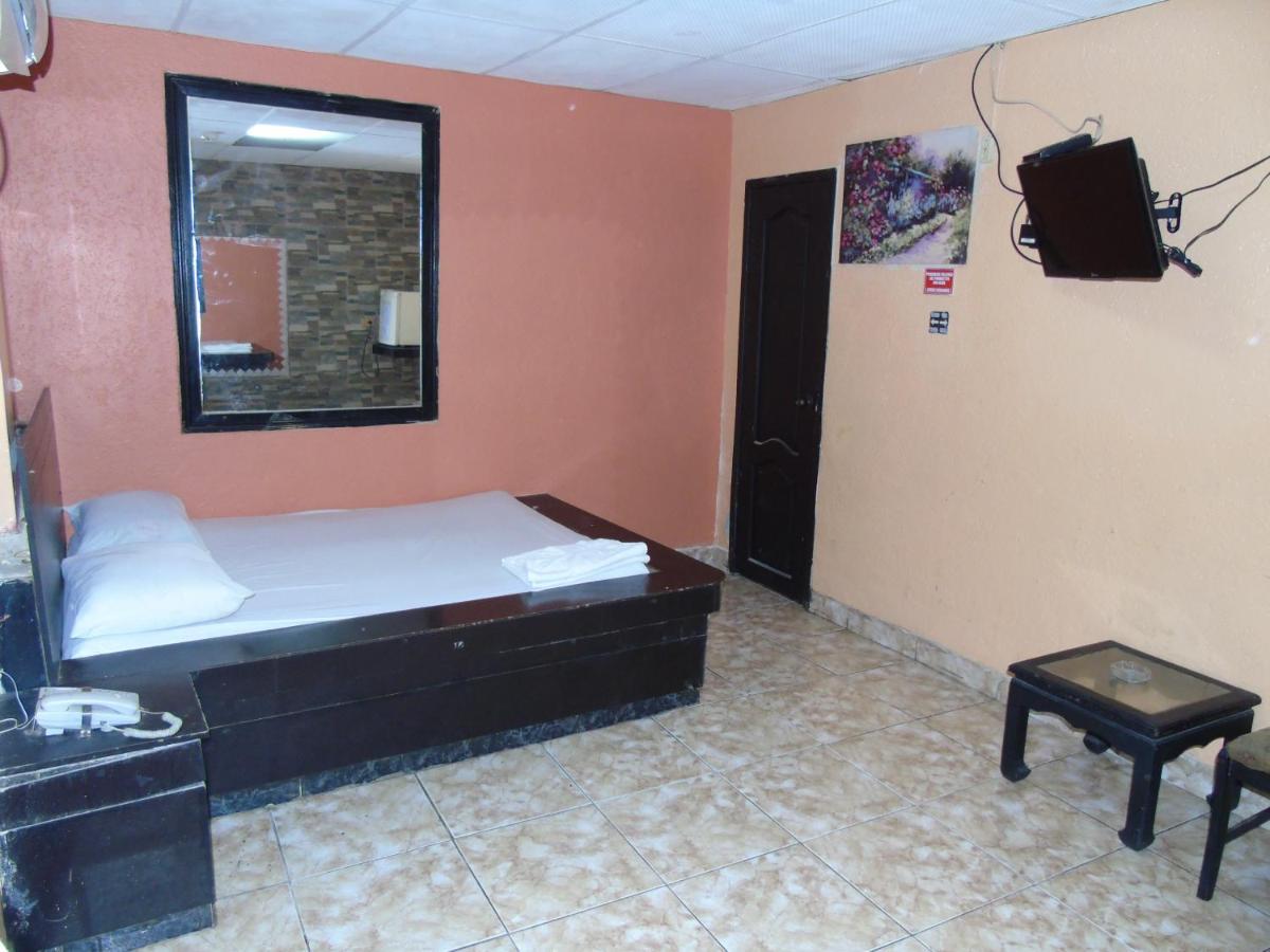 Hotel Imperial Guayaquil Esterno foto