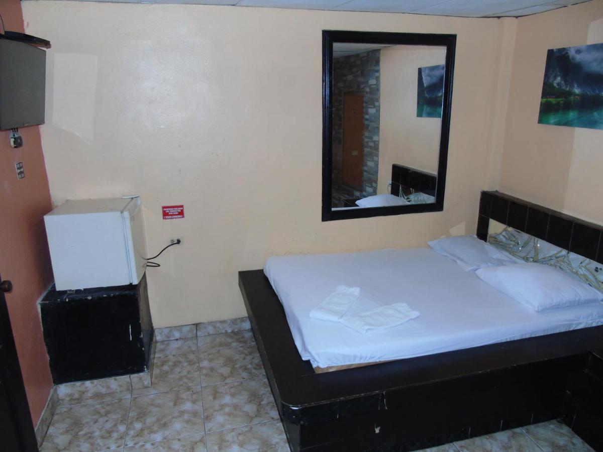 Hotel Imperial Guayaquil Esterno foto
